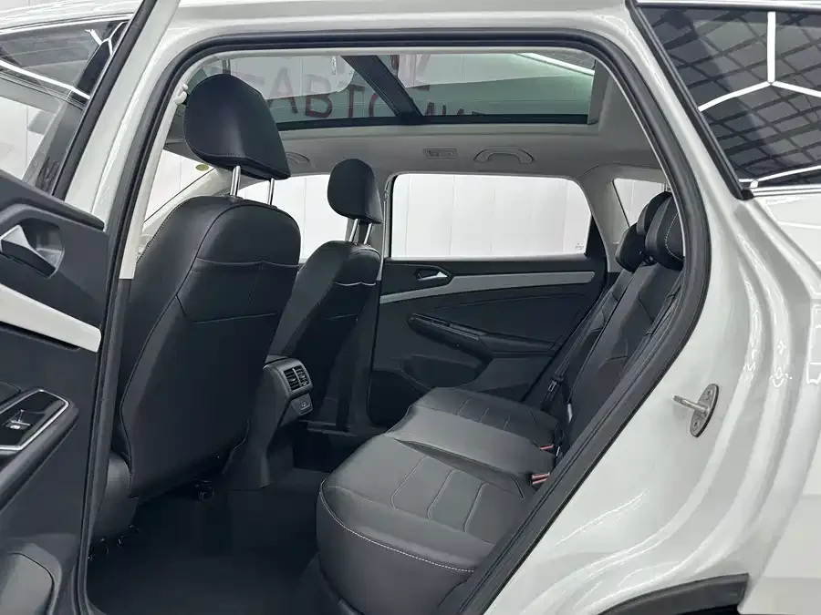 Jetta VS7 Jetta VS7 2023 280TSI Automatic Enjoy Edition 2025 — миниатюра 2
