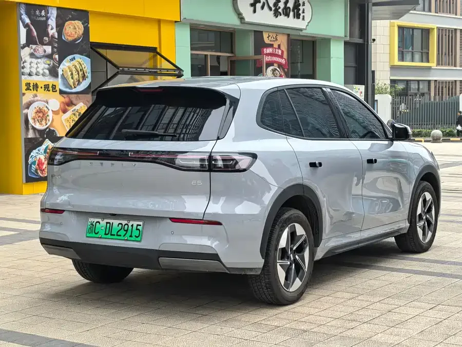 Geely Galaxy E5 Galaxy E5 2024 440km Sailing Edition 2025 — миниатюра 3