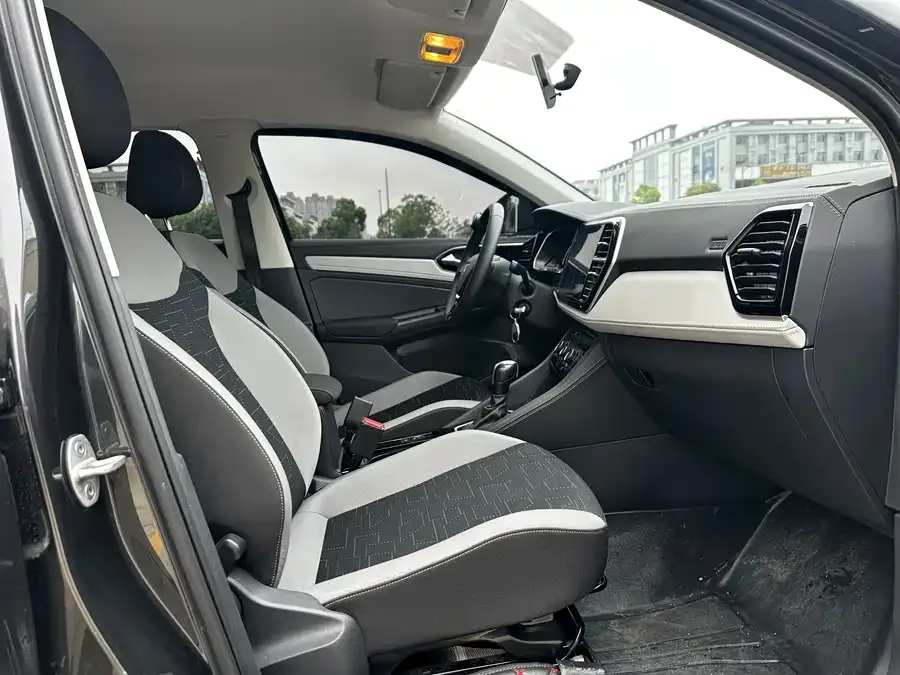 Jetta VS5 Jetta VS5 2024 280TSI Automatic Glory High Gloss Edition 2025 — миниатюра 4