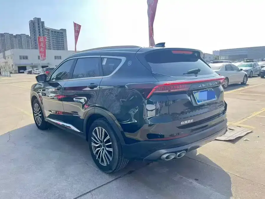 Jetour X70 PLUS JETOUR X70 PLUS 2023 1.5T DCT Brave PLUS 7-seater 2024 — миниатюра 2