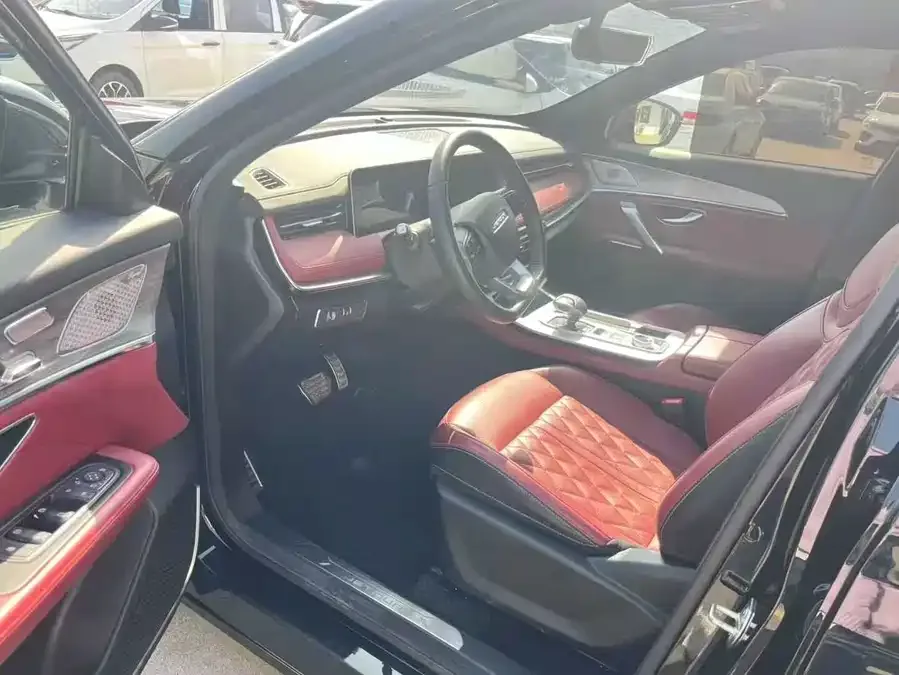 Jetour X70 PLUS JETOUR X70 PLUS 2023 1.5T DCT Brave PLUS 7-seater 2024 — миниатюра 4