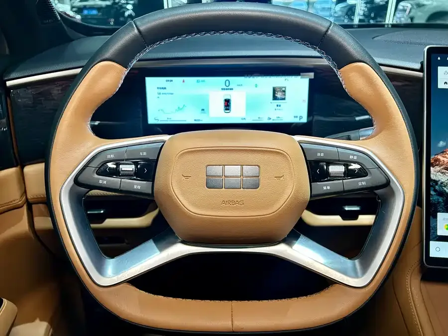 Geely Galaxy L7 Galaxy L7 2025 EM-i 115km Exploration+ Edition 2025 — миниатюра 5