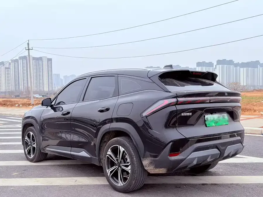 Geely Galaxy L7 Galaxy L7 2025 EM-i 115km Exploration+ Edition 2025 — миниатюра 3
