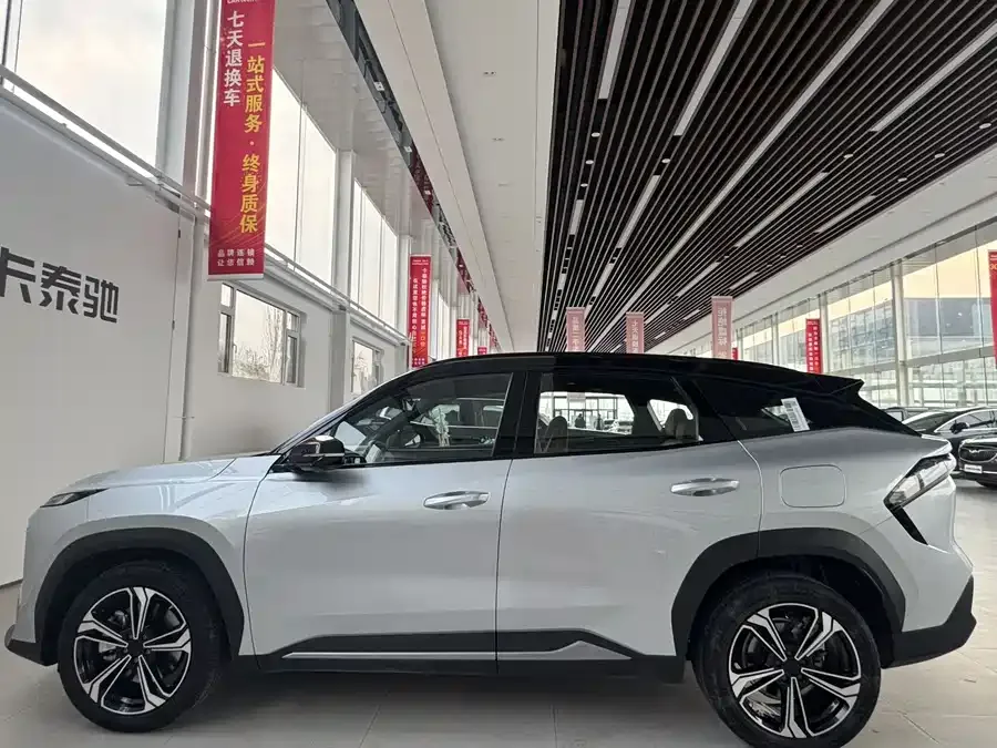 Geely Galaxy L7 Galaxy L7 2025 EM-i 115km Exploration+ Edition 2025 — миниатюра 5