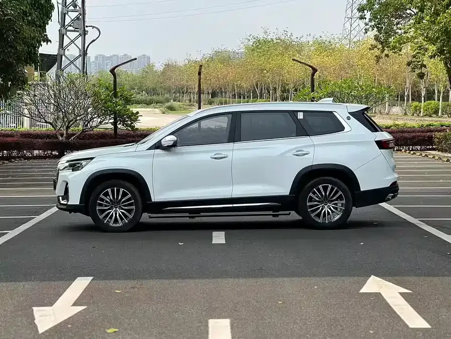 Jetour X90 PLUS JETOUR X90 PLUS 2023 1.6TD DCT Villa 7 Seaters 2023 — миниатюра 2