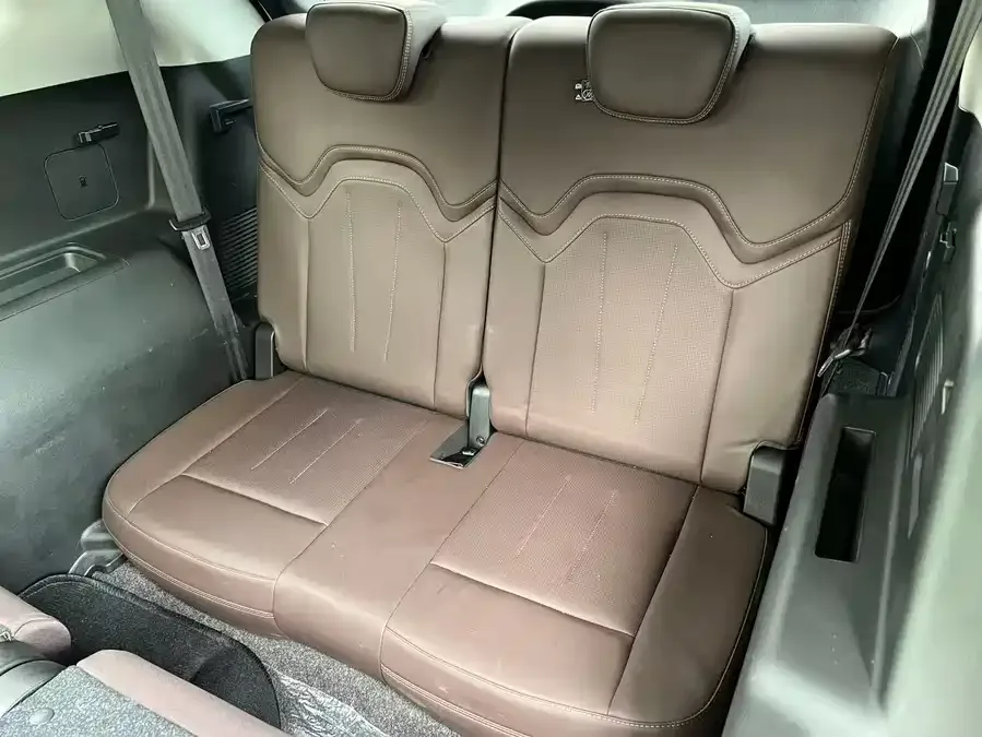 Jetour X90 PLUS JETOUR X90 PLUS 2023 1.6TD DCT Villa 7 Seaters 2023 — миниатюра 3