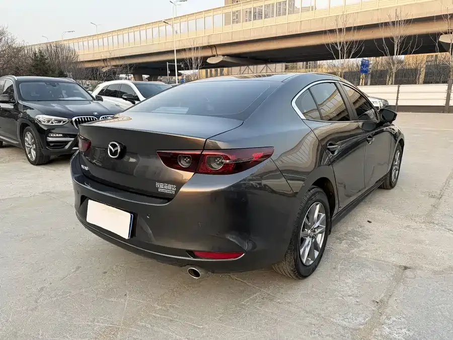 Mazda Axela Mazda3 Angkesela 2021 2.0L automatic quality version 2024 — миниатюра 3