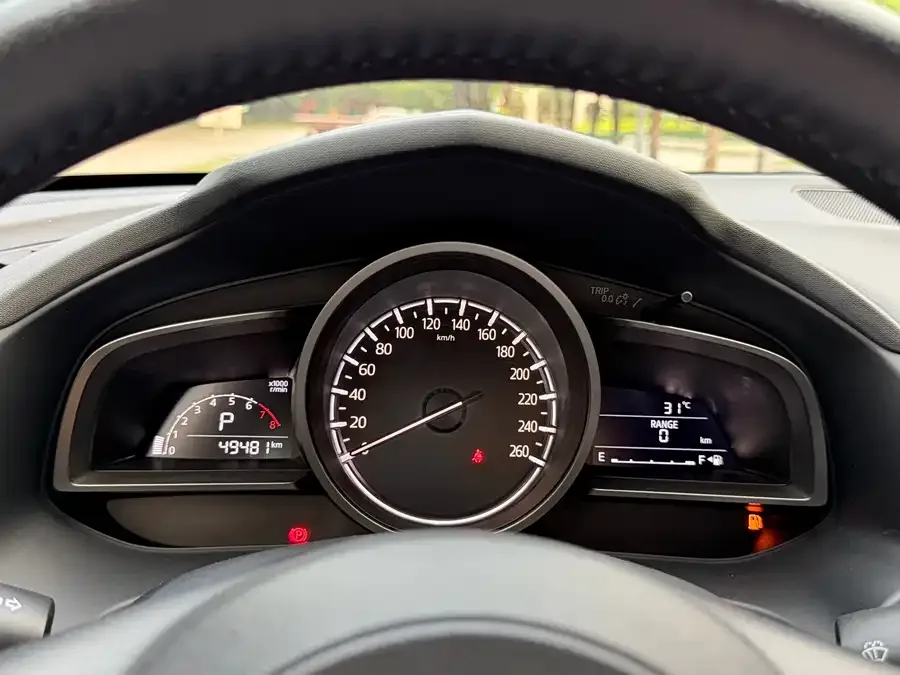 Mazda CX-4 2021 2.0L Automatic 2WD Blue Sky Vitality Edition 2022 — миниатюра 3