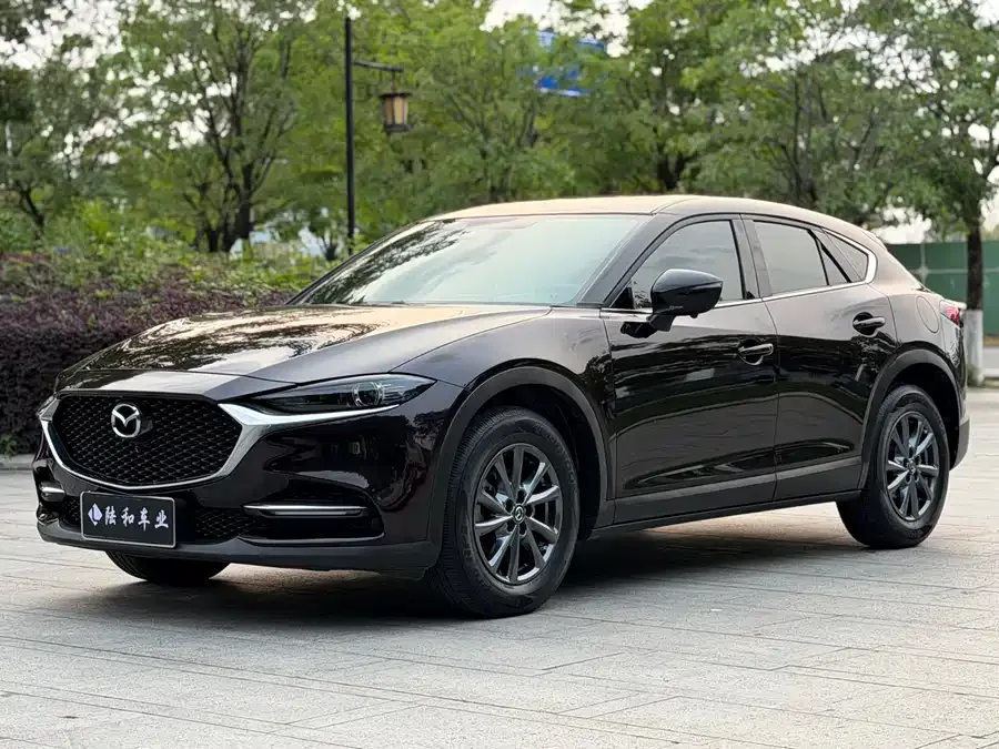 Mazda CX-4 2021 2.0L Automatic 2WD Blue Sky Vitality Edition 2022 — фото 1, купить с доставкой в Москву