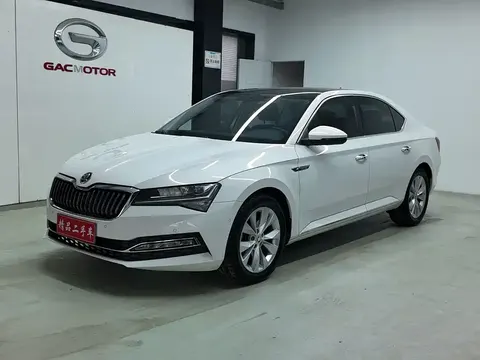 Skoda SuperB 2022 купить в Москве