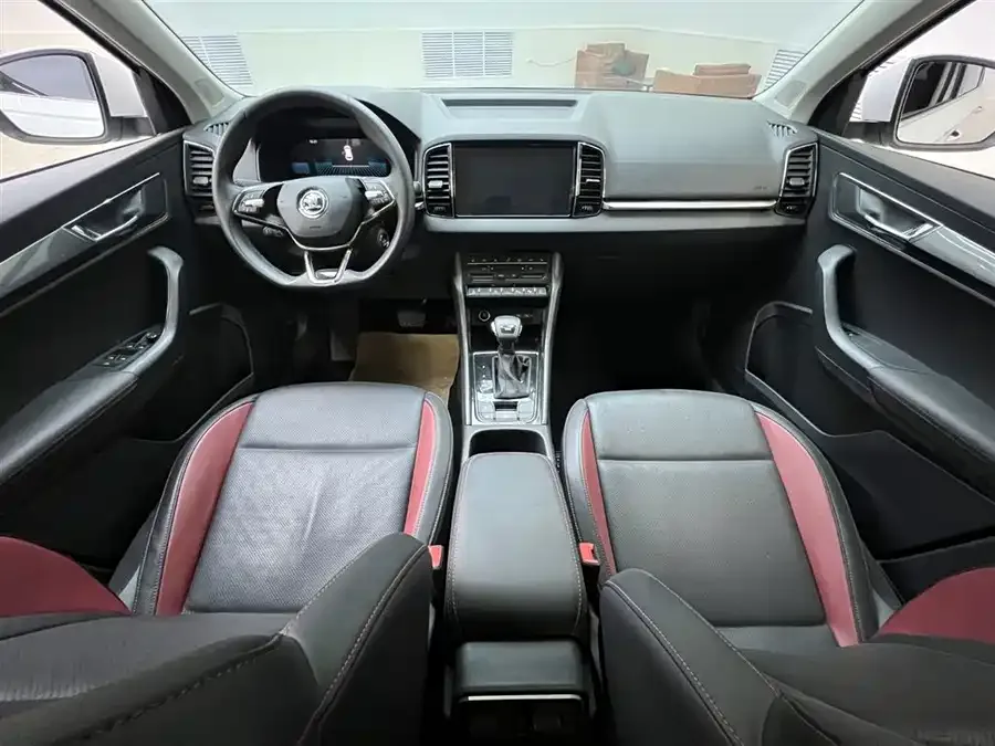 Skoda Karoq Korok 2023 TSI280 Luxury Edition 2023 — миниатюра 4