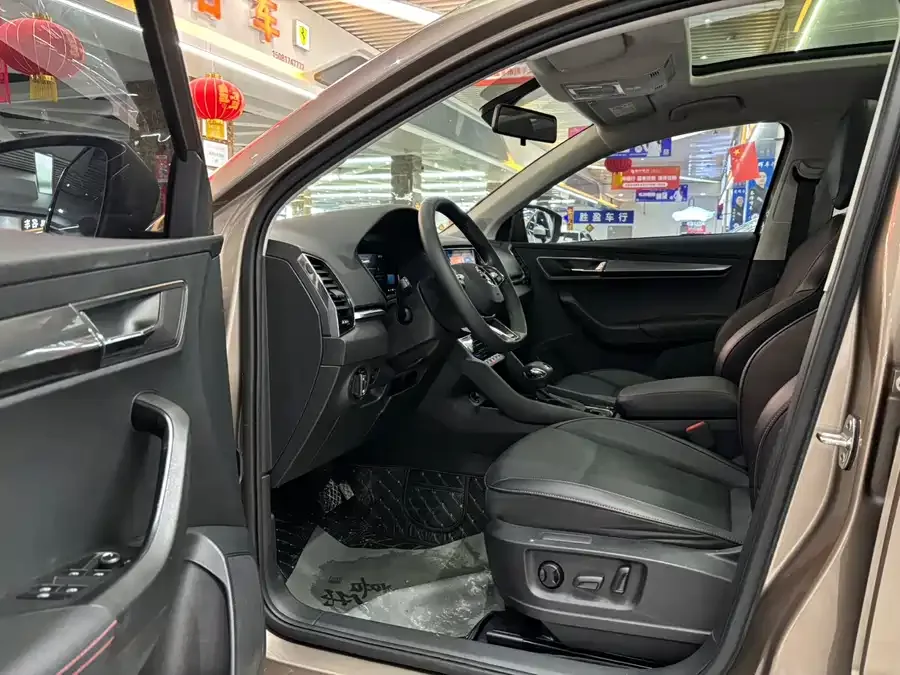 Skoda Karoq Korok 2022 TSI280 Exclusive Edition 2023 — миниатюра 4