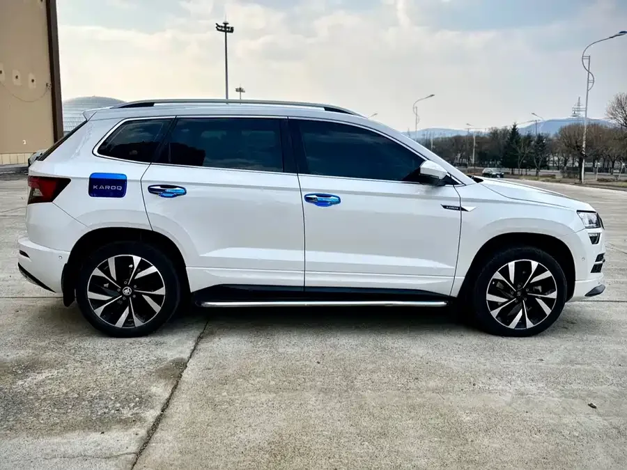 Skoda Karoq Korok 2022 TSI280 Luxury Edition 2022 — миниатюра 4