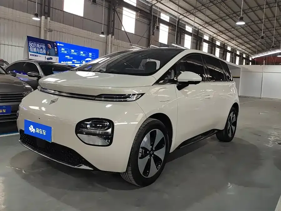 Baojun clouds Baojun Yunduo 2023 460 Max 2024 — фото 1, купить с доставкой в Москву