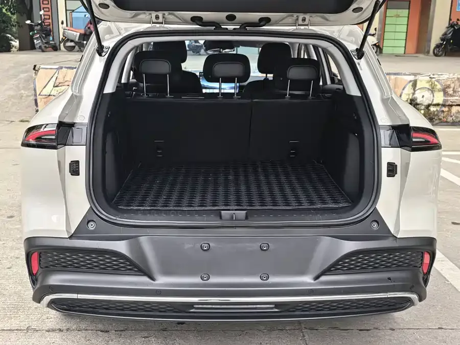 Baojun Sea of Clouds Baojun Yunhai 2024 500km pure electric version 2025 — миниатюра 5