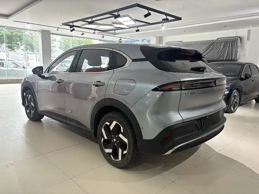 Baojun Sea of Clouds Baojun Yunhai 2024 140km plug-in hybrid version 2024 — миниатюра 2