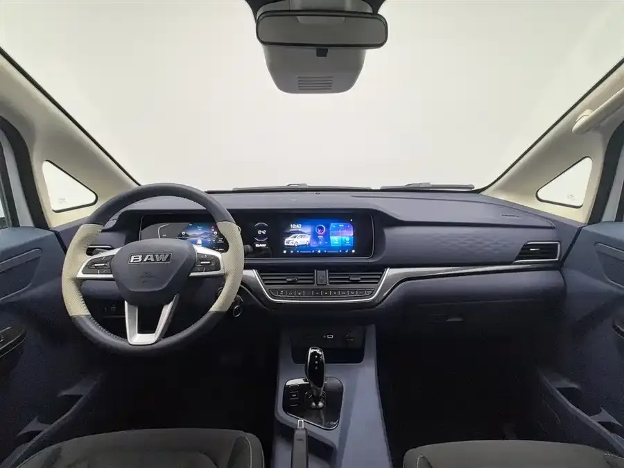 BAW Ruisheng Ace M7 New Energy Ruisheng Ace M7 New Energy 2025 Model 320KM Luxury Mid-size Commercial Vehicle 9-seater 2025 — миниатюра 2