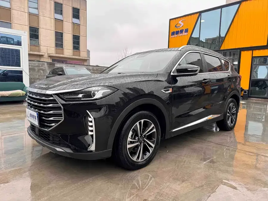 Jetour X70 PLUS JETOUR X70 PLUS 2023 1.5T DCT Brave PLUS 5-seater 2023 — фото 1, купить с доставкой в Москву