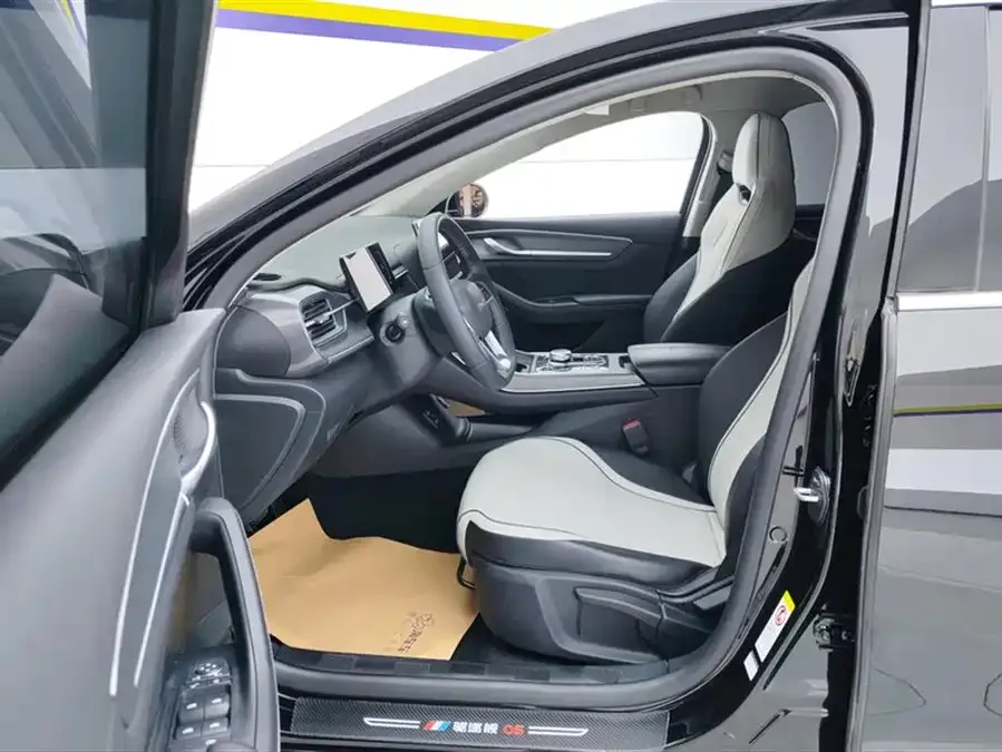 BYD destroyer 05 Destroyer 05 2024 Glory Edition DM-i 120KM Luxury 2024 — миниатюра 3