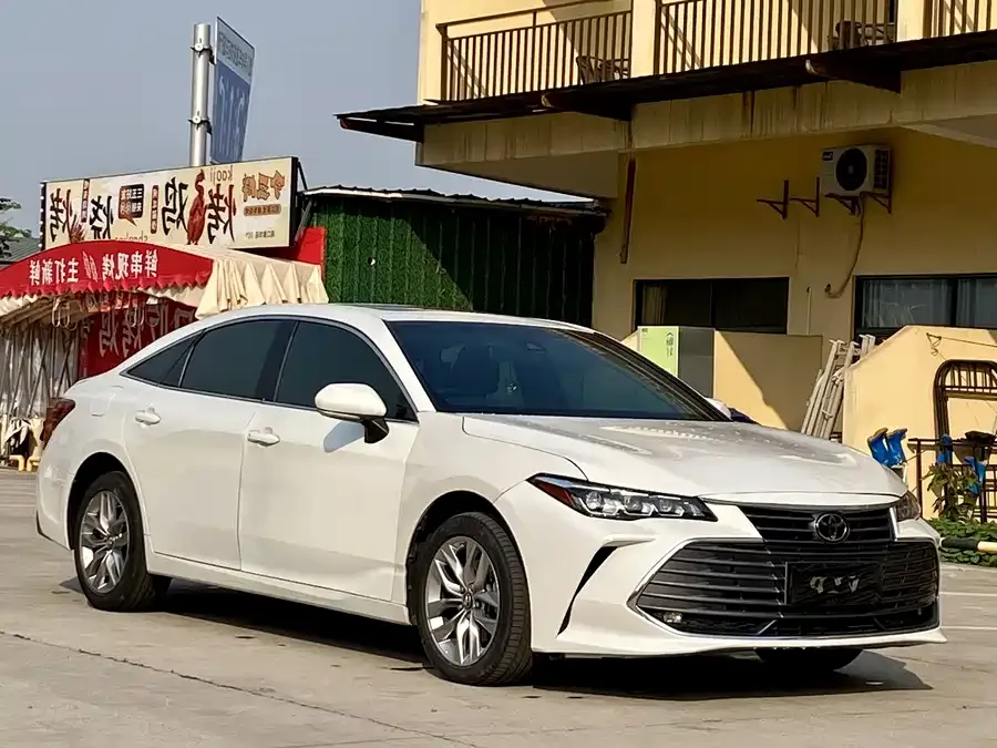 Toyota Avalon Asia Dragon 2019 2.0L Advanced Edition National VI 2022 — миниатюра 3
