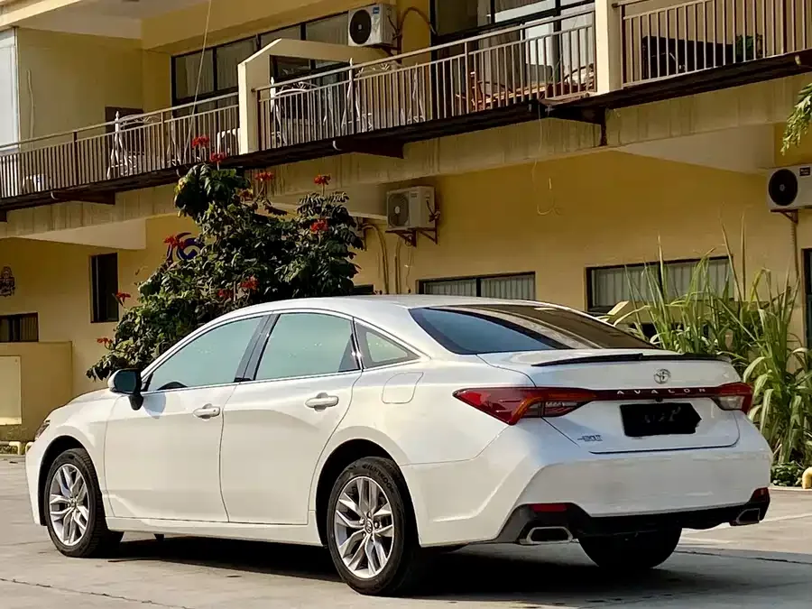 Toyota Avalon Asia Dragon 2019 2.0L Advanced Edition National VI 2022 — миниатюра 4