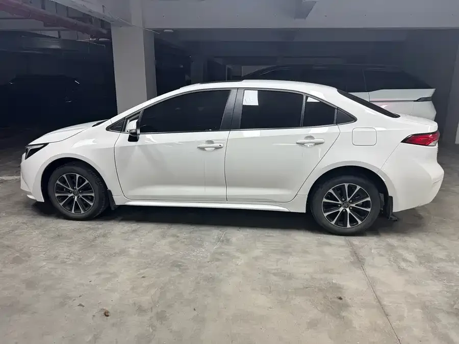 Toyota Levin Corolla 2024 185T CVT Luxury Edition 2024 — миниатюра 2