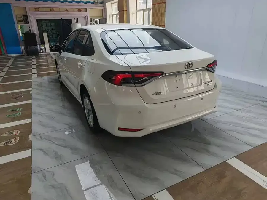 Toyota Corolla Corolla 2021 1.2T S-CVT Elite Edition 2022 — миниатюра 3