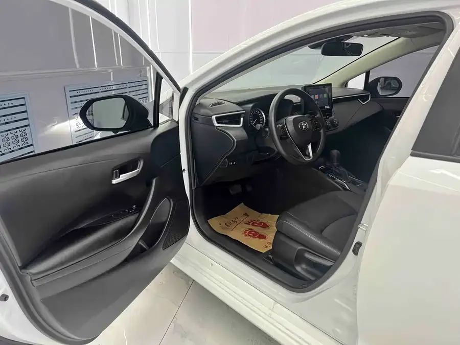 Toyota Corolla Corolla 2022 TNGA 1.5L CVT Pioneer Edition 2022 — миниатюра 4