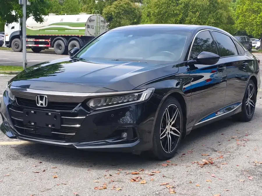 Honda Accord 2022 Accord 260TURBO Fantasy Night Premium Edition 2022 — фото 1, купить с доставкой в Москву