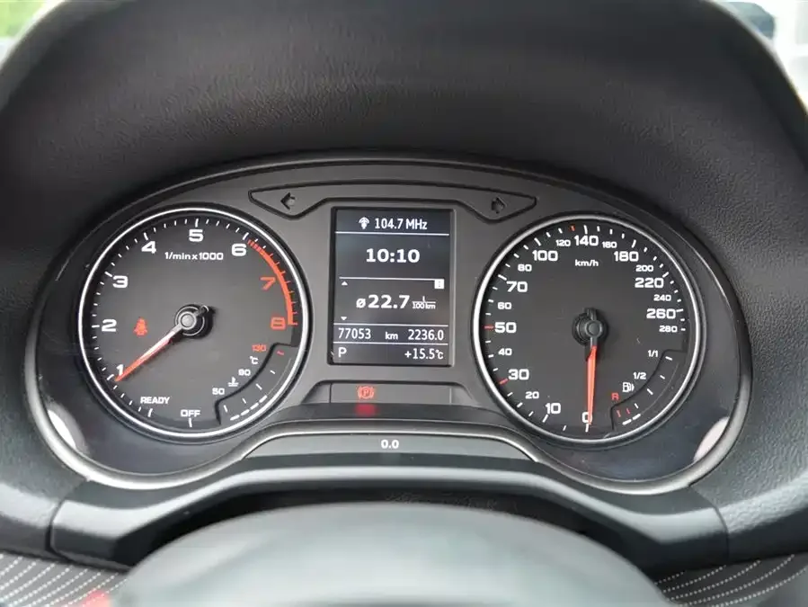 Audi Q2L 2022 35 TFSI aggressive and dynamic model 2022 — миниатюра 4