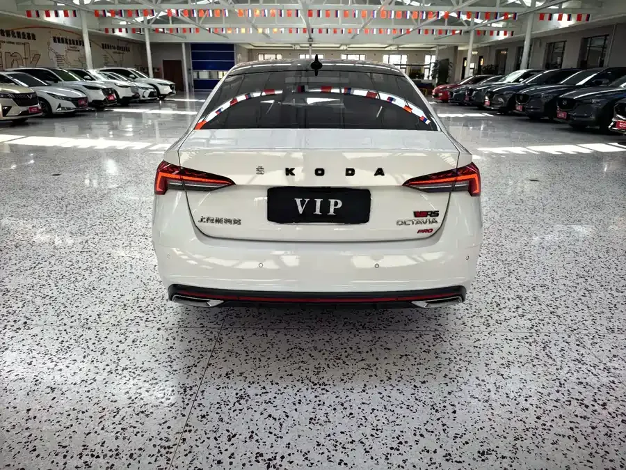 Skoda Octavia Octavia 2022 PRO TSI280 Premium Edition 2022 — миниатюра 4