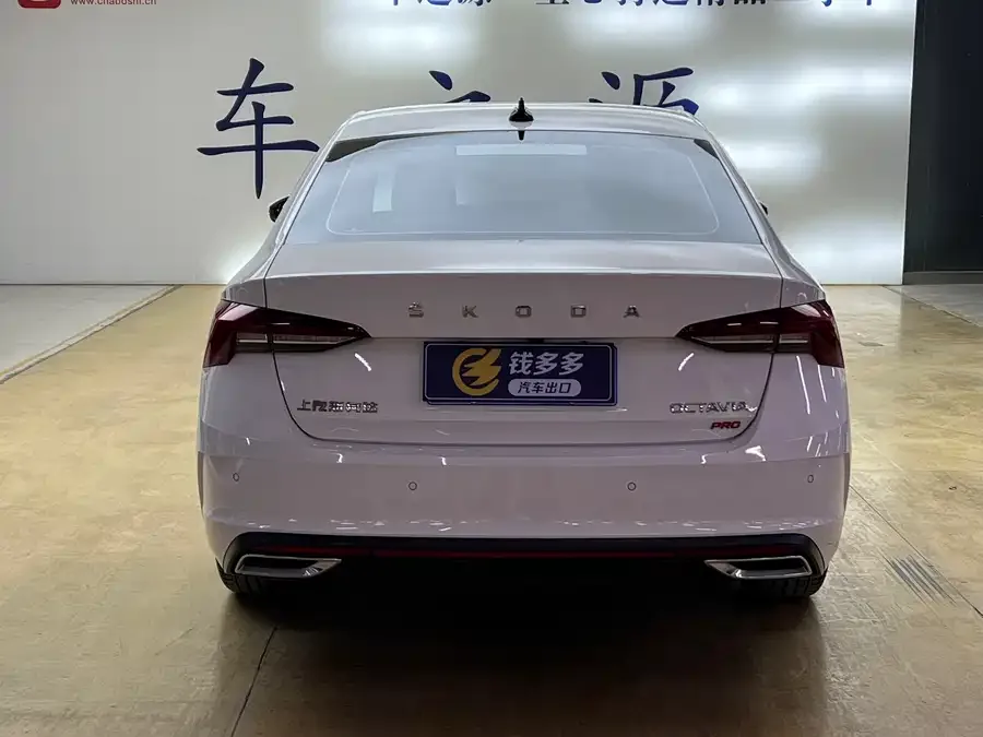 Skoda Octavia Octavia 2022 PRO TSI280 Premium Edition 2022 — миниатюра 2