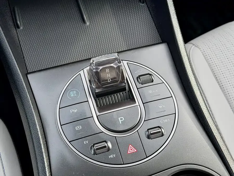 BYD seal 05 DM-i Seal 05 DM-i 2025 DM-i Intelligent Driving Edition 120KM Flagship Model 2025 — миниатюра 4
