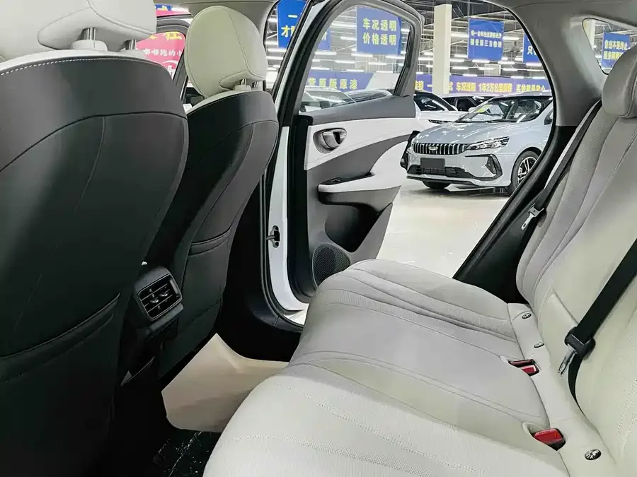BYD seal 05 DM-i Seal 05 DM-i 2025 DM-i Intelligent Driving Edition 120KM Flagship Model 2025 — миниатюра 3