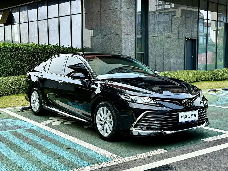 Toyota Camry Camry 2023 2.0G Deluxe Edition 2023 — миниатюра 3
