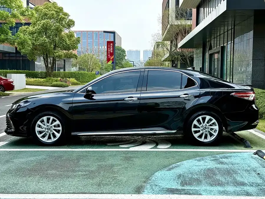 Toyota Camry Camry 2023 2.0G Deluxe Edition 2023 — миниатюра 5