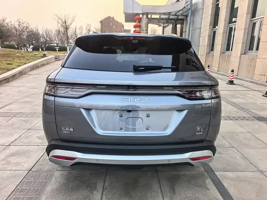 BYD Song L DM-i Song L DM-i 2025 Intelligent Driving Edition 112km Surpassing Edition 2025 — миниатюра 2