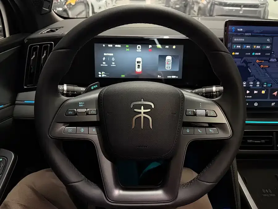 BYD Song L DM-i Song L DM-i 2025 Intelligent Driving Edition 112km Surpassing Edition 2025 — миниатюра 4