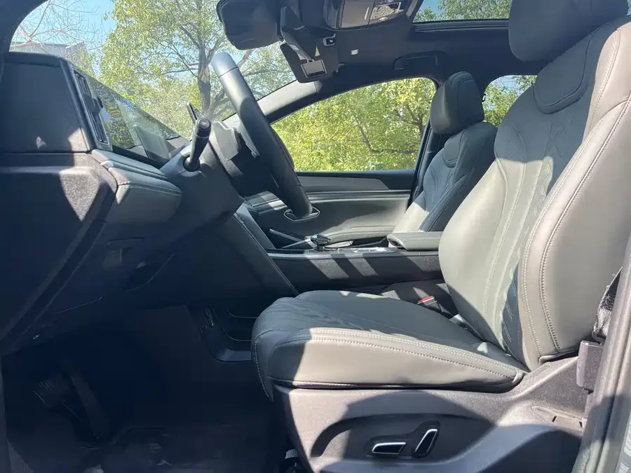 BYD Song L DM-i Song L DM-i 2025 Intelligent Driving Edition 160km Excellence Edition 2025 — миниатюра 4