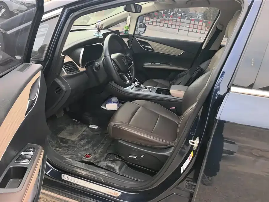 BYD Song MAX New Energy Song MAX New Energy 2022 DM-i 105KM Executive Edition 2022 — миниатюра 3