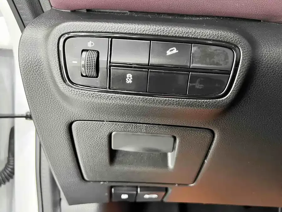 GAC Trumpchi M6 Trumpchi M6 2021 Pro 270T Automatic Deluxe Edition 2022 — миниатюра 5