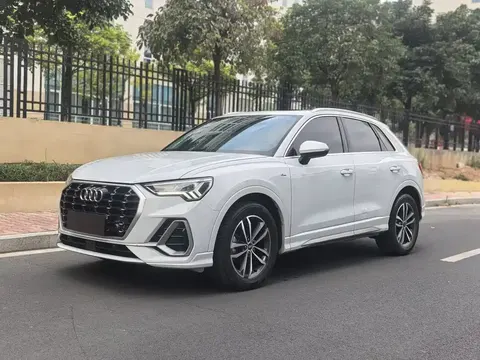 Audi Q3 2022 купить в Москве