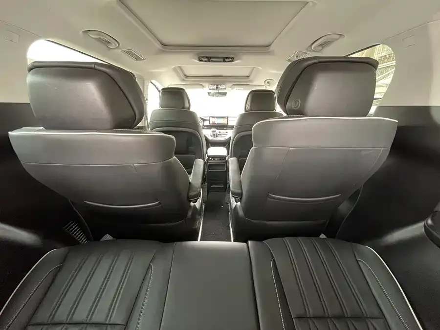 Roewe iMAX8 Roewe iMAX8 2022 400TGI flagship version 2022 — миниатюра 5