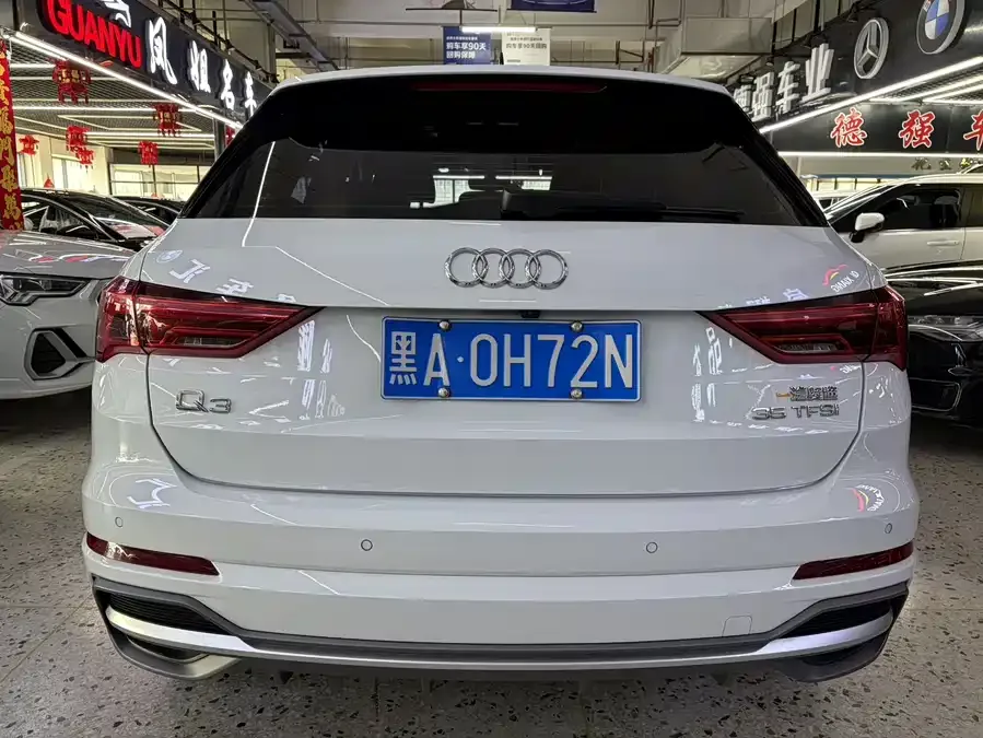 Audi Q3 2022 35 TFSI Fashionable and Dynamic 2022 — миниатюра 2