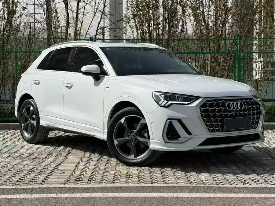 Audi Q3 2024 35 TFSI Fashion Dynamic Edition 2024 — миниатюра 3