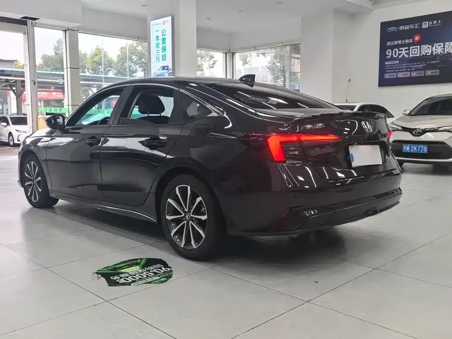 Honda Integra Stylish 2023 240TURBO CVT Deluxe Edition 2024 — миниатюра 4
