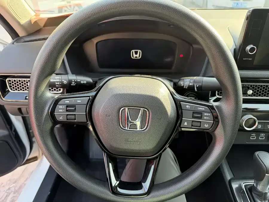 Honda Integra Stylish 2023 240TURBO CVT Leading Edition 2026 — миниатюра 2