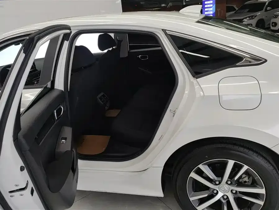 Honda Integra Stylish 2023 240TURBO CVT Leading Edition 2024 — миниатюра 5