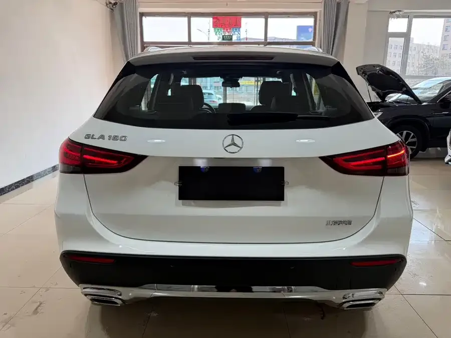 Mercedes-Benz GLA Mercedes-Benz GLA 2022 facelift GLA 180 2023 — миниатюра 2
