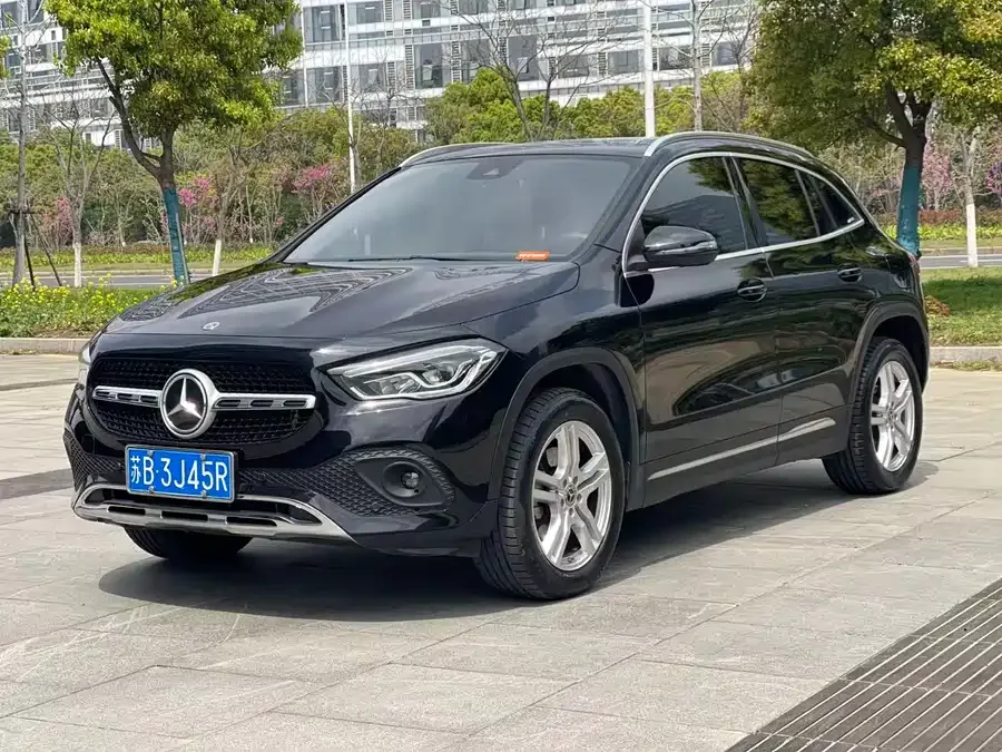 Mercedes-Benz GLA Mercedes-Benz GLA 2023 GLA 200 2023 — фото 1, купить с доставкой в Москву